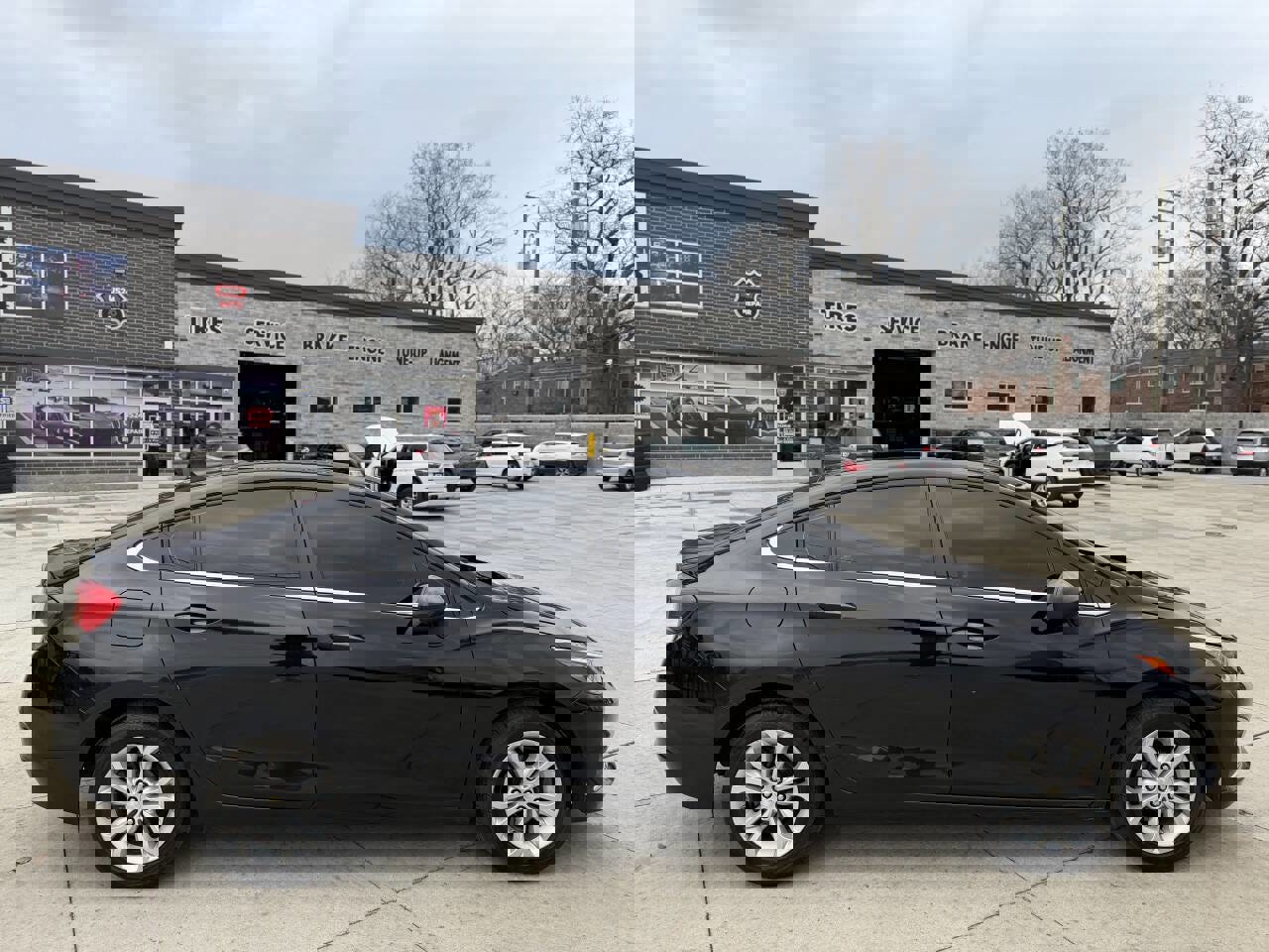 Used 2019 Chevrolet Cruze LT w/ LT Fleet Convenience Package image 8