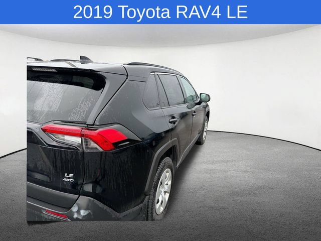 Used 2019 Toyota RAV4 LE w/ All Weather Liner Package AWD/4WD image 16
