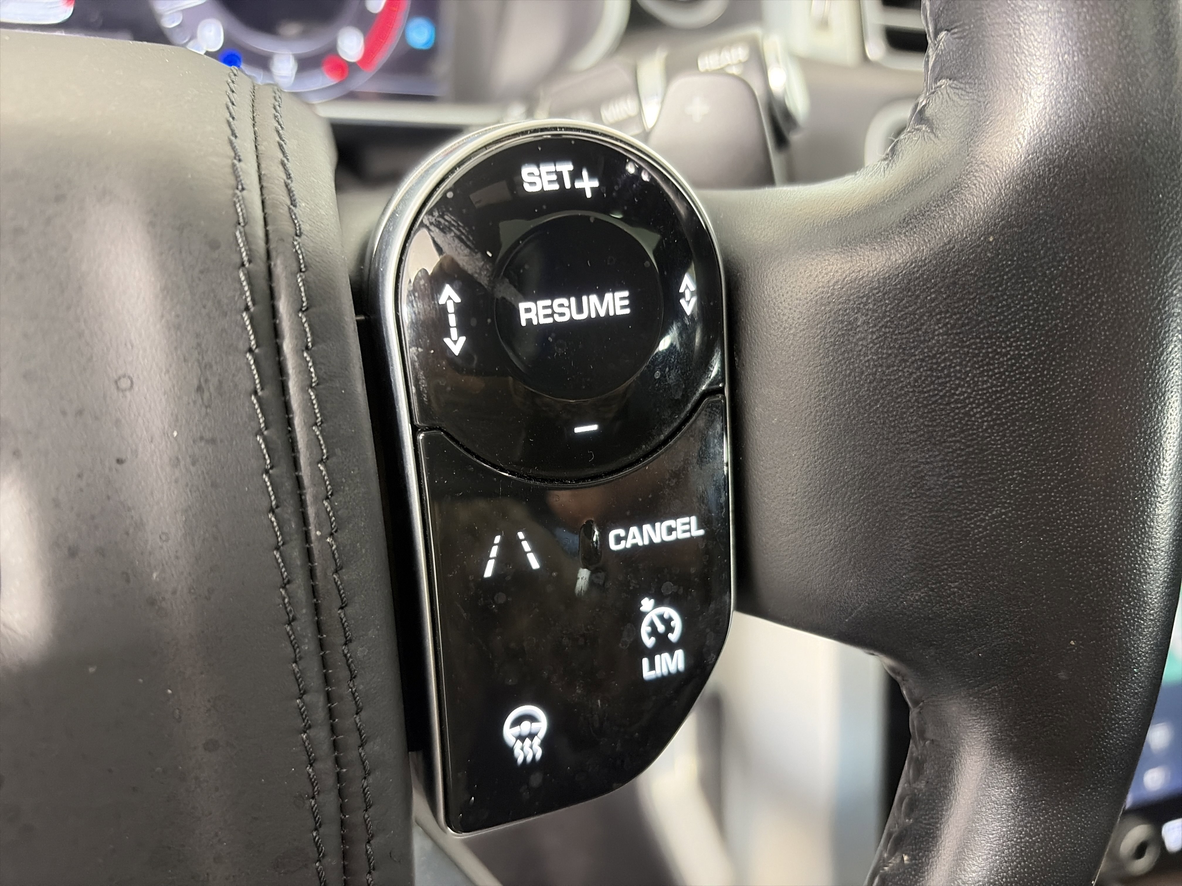 Used 2019 Land Rover Range Rover Long Wheelbase Supercharged image 35