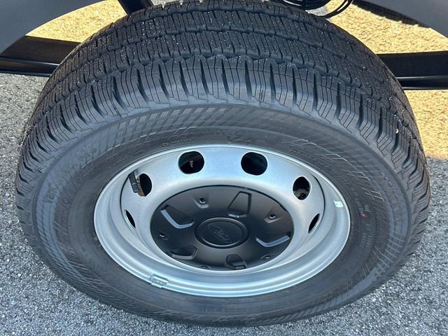 New 2025 Ford Transit 250 148 Medium Roof image 13