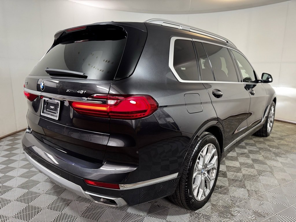 Used 2022 BMW X7 xDrive40i w/ Executive Package image 9