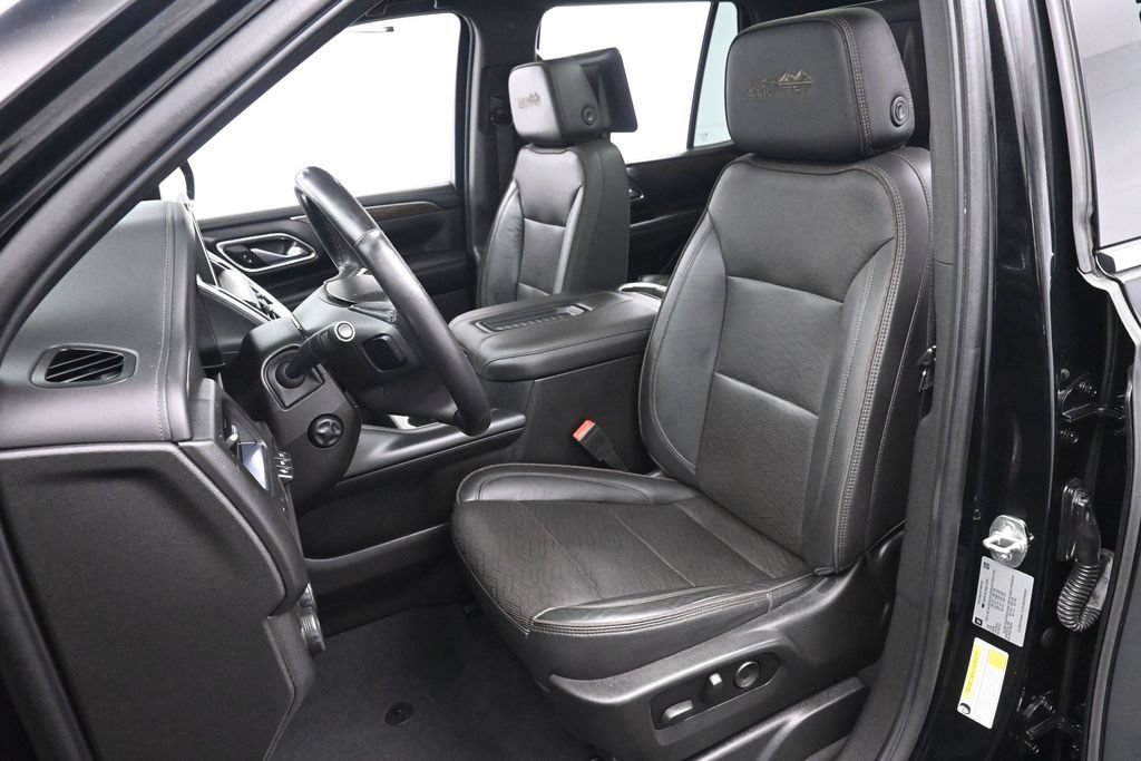 Used 2021 Chevrolet Tahoe High Country w/ Premium Package AWD/4WD image 16