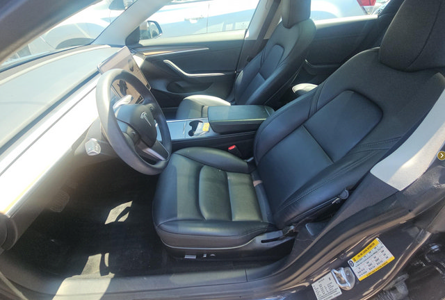 Used 2023 Tesla Model 3 Standard Range RWD image 11