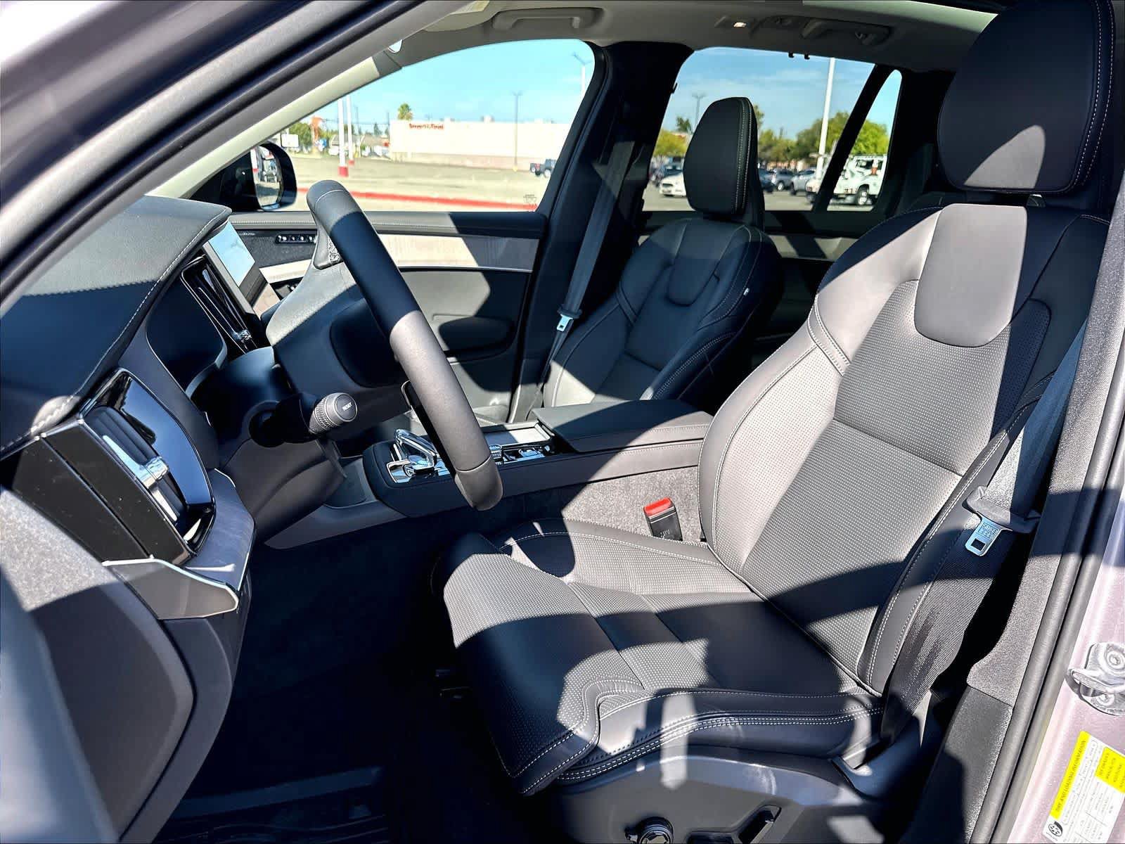 New 2026 Volvo XC90 T8 Ultra w/ Protection Package AWD/4WD image 11