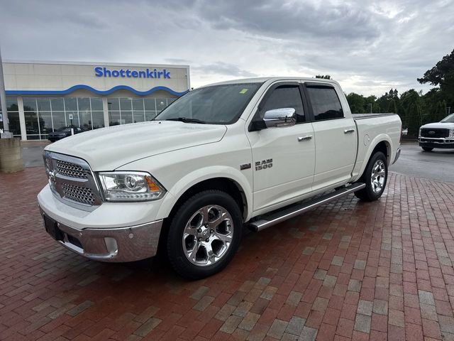 Used 2018 RAM 1500 Laramie w/ Convenience Group AWD/4WD image 4