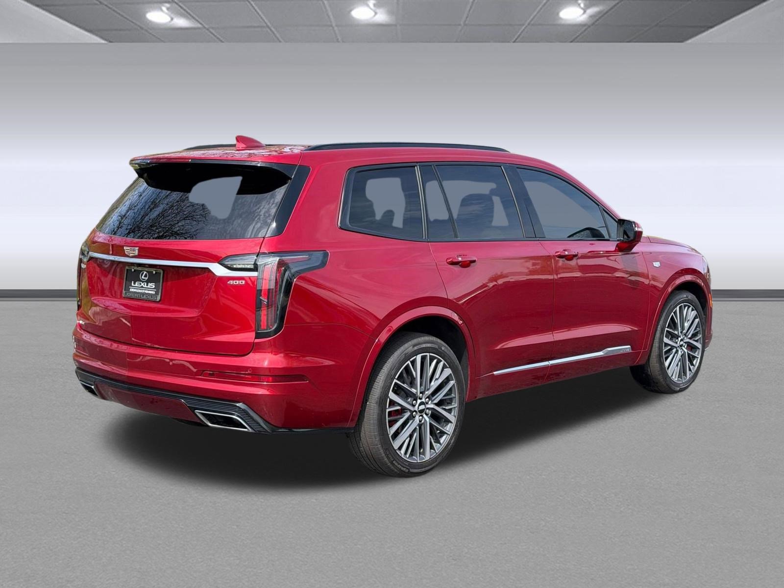 Used 2023 Cadillac XT6 Sport w/ LPO, Premium Carpet Package AWD/4WD image 9