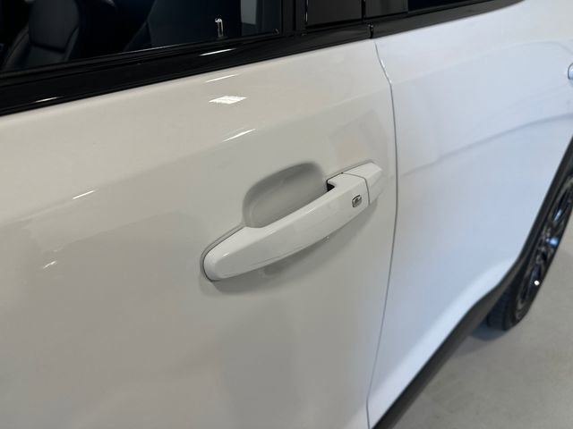 Certified 2023 GMC Acadia SLT w/ Elevation Edition image 13