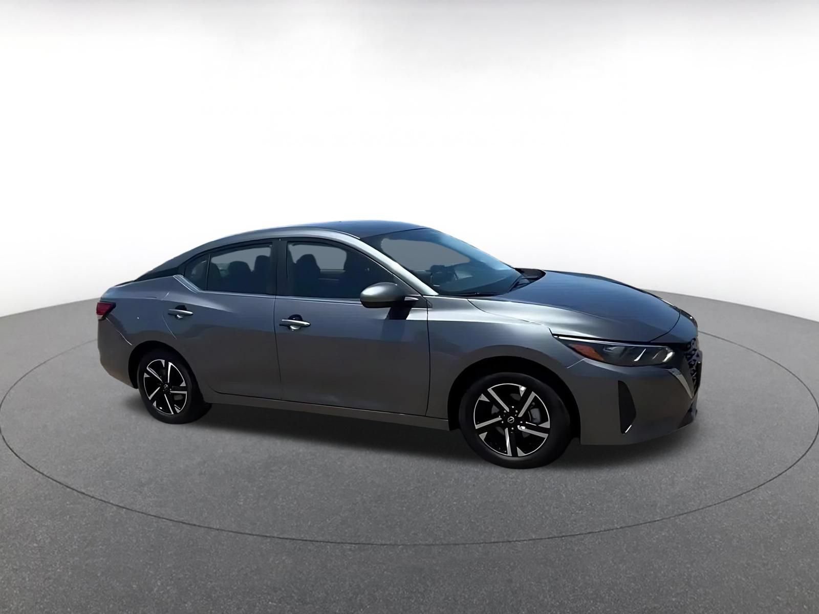 Used 2025 Nissan Sentra SV FWD video 2