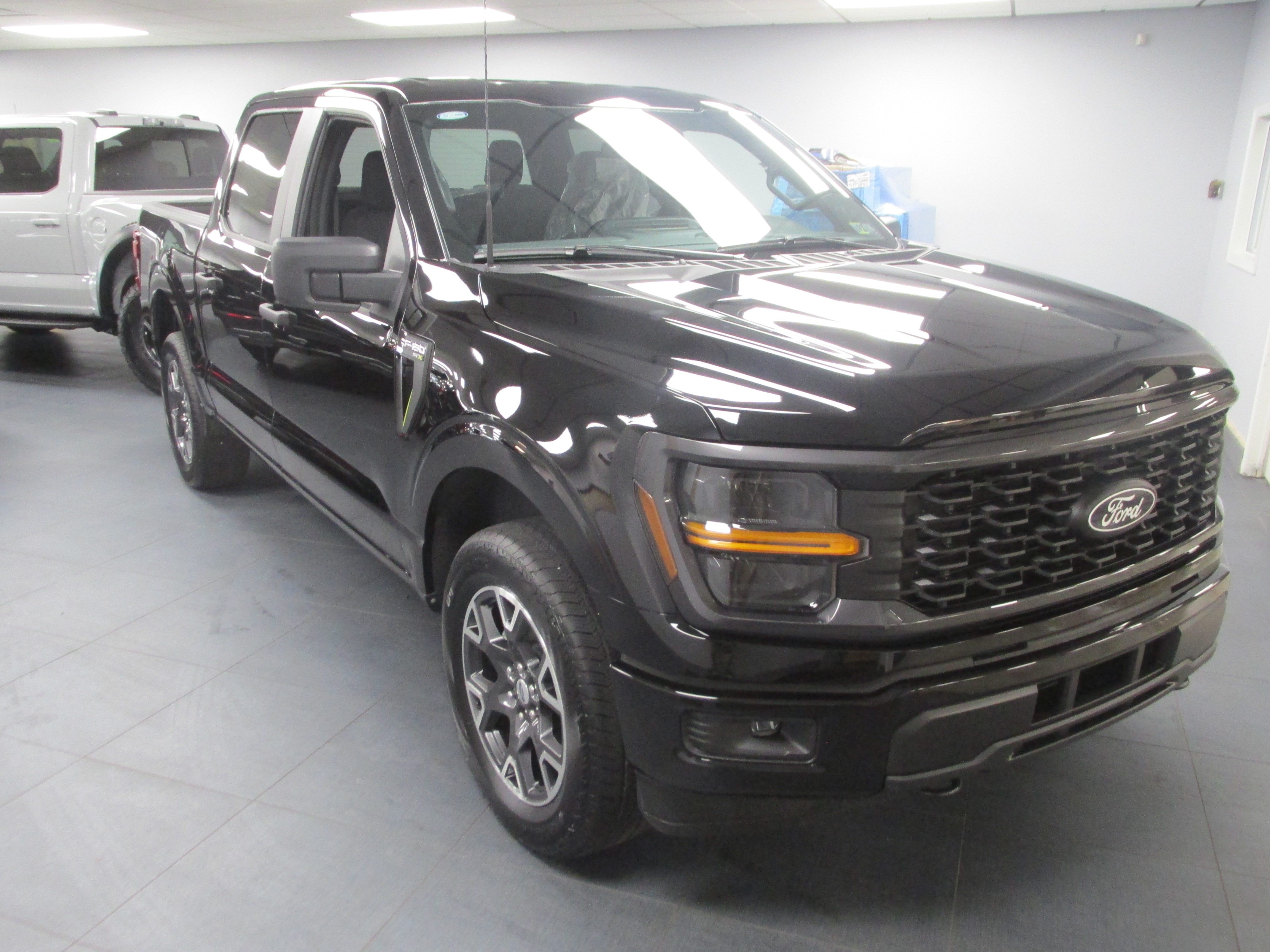 New 2025 Ford F150 STX w/ Equipment Group 200A AWD/4WD image 3