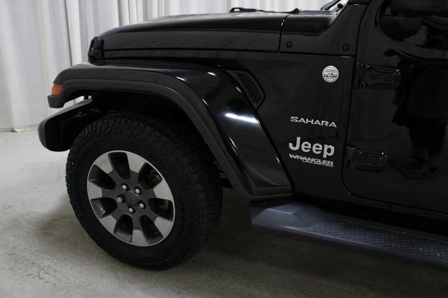 Used 2018 Jeep Wrangler Unlimited Sahara AWD/4WD image 34