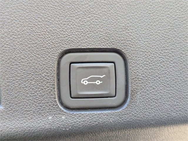 Used 2025 GMC Acadia Elevation image 34