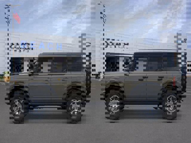 New 2025 Ford Bronco Badlands image 3