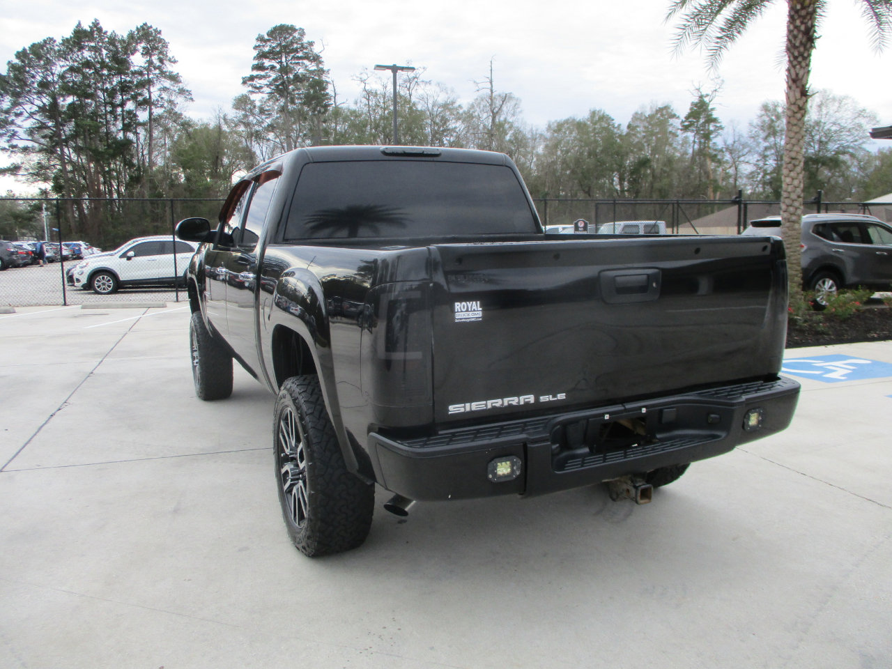 Used 2010 GMC Sierra 1500 SLE w/ Regional Value Package image 5