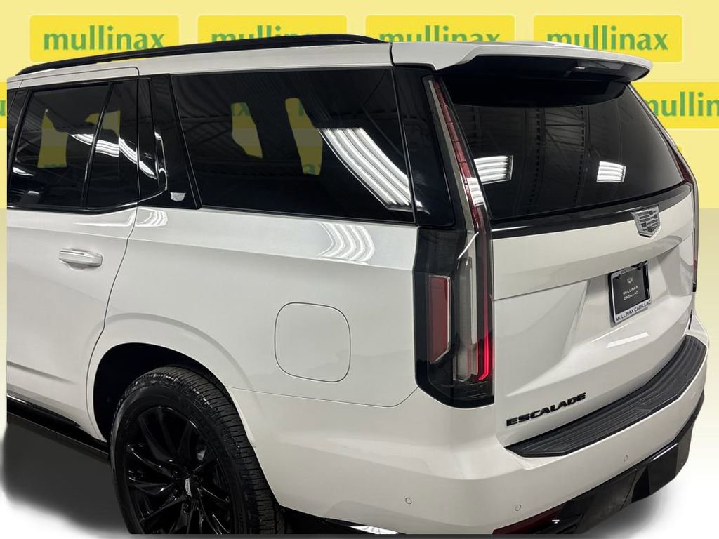 Used 2023 Cadillac Escalade Sport w/ LPO, ONYX Package image 15