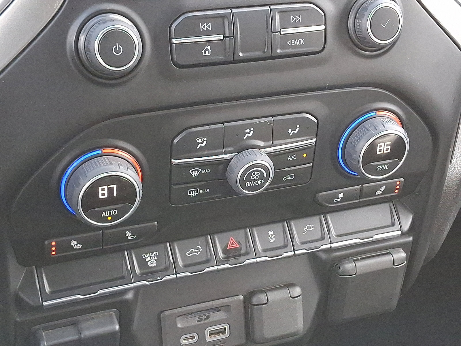 Used 2023 Chevrolet Silverado 2500 LTZ image 15