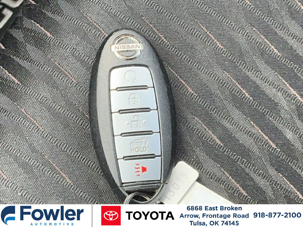 Used 2018 Nissan Rogue SV w/ Premium Package AWD/4WD image 32