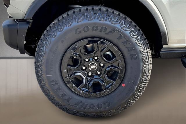New 2025 Ford Bronco Badlands image 12