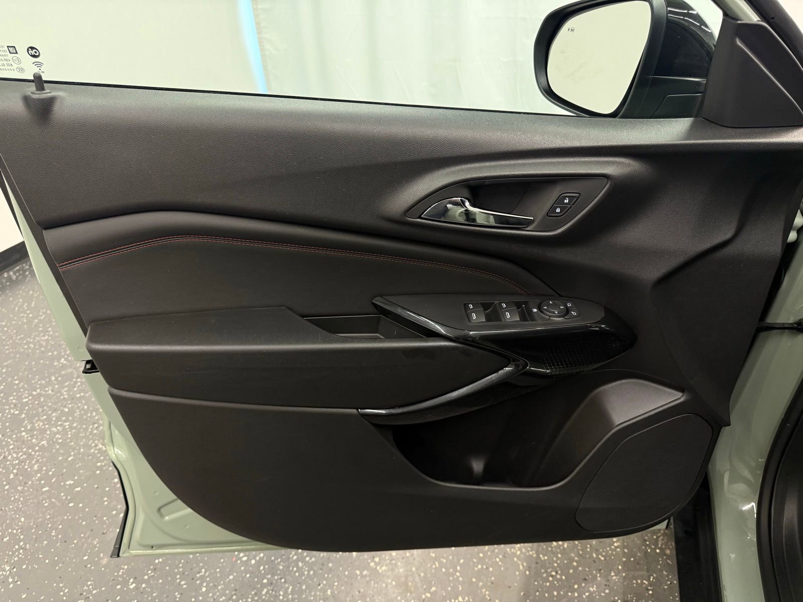 Used 2024 Chevrolet Trax RS w/ Driver Confidence Package image 9