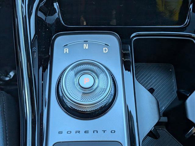 Used 2025 Kia Sorento SX Prestige image 12