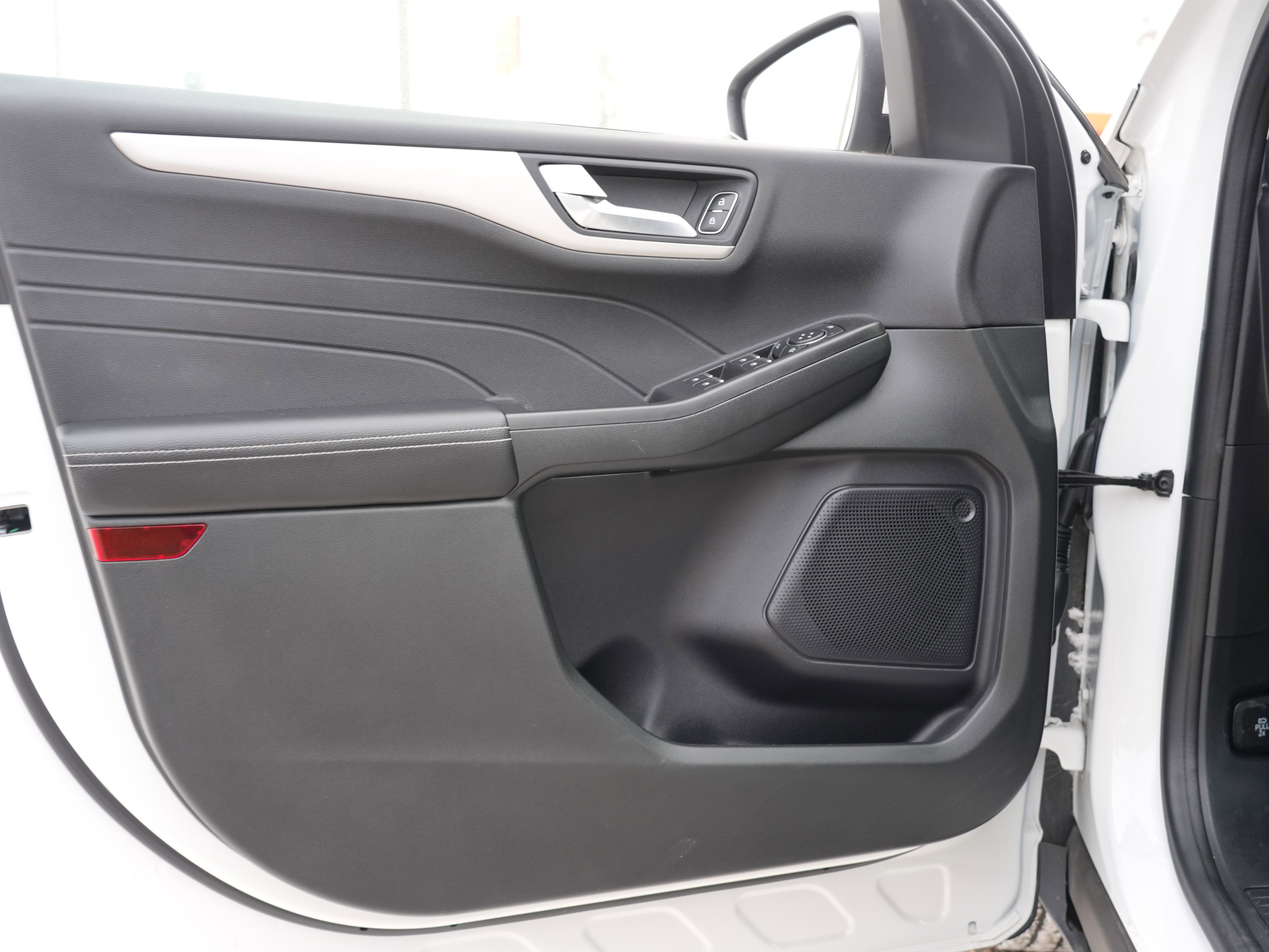 Used 2022 Ford Escape SEL image 14