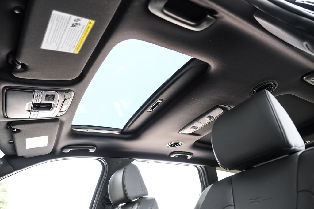Used 2023 Kia Telluride SX X-Pro AWD/4WD image 9