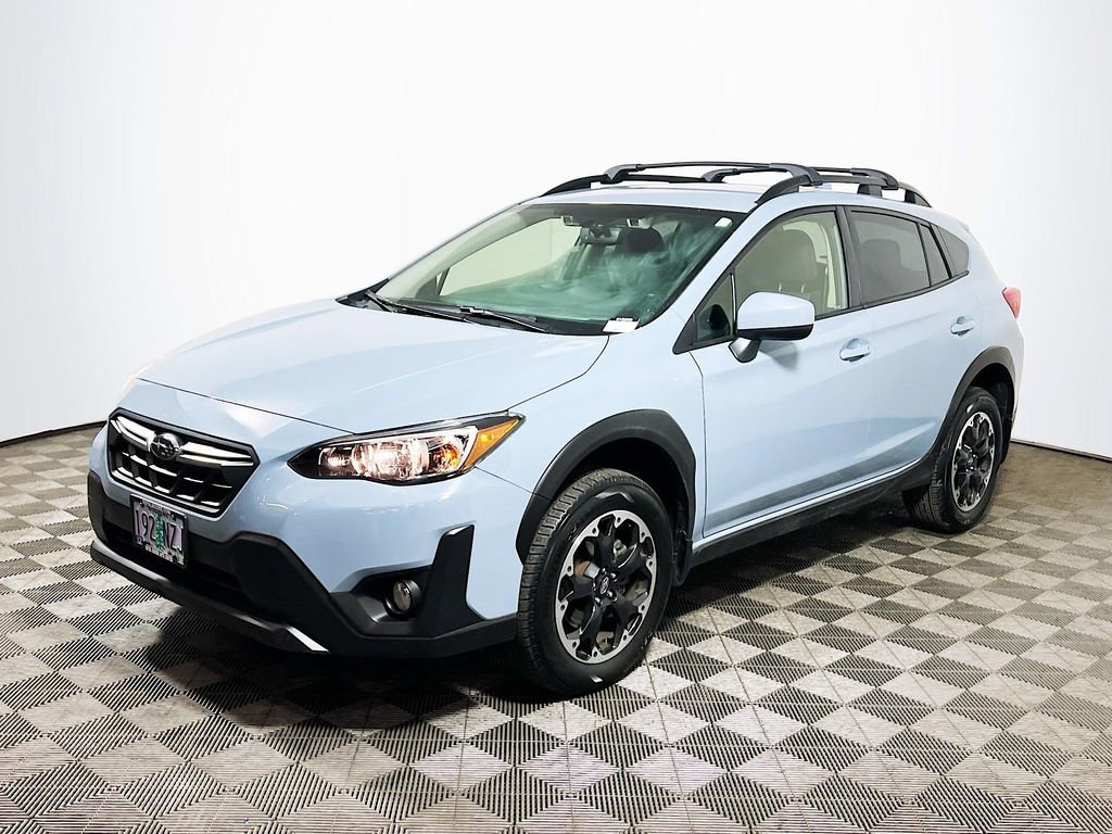 Used 2023 Subaru Crosstrek 2.0i Premium image 3