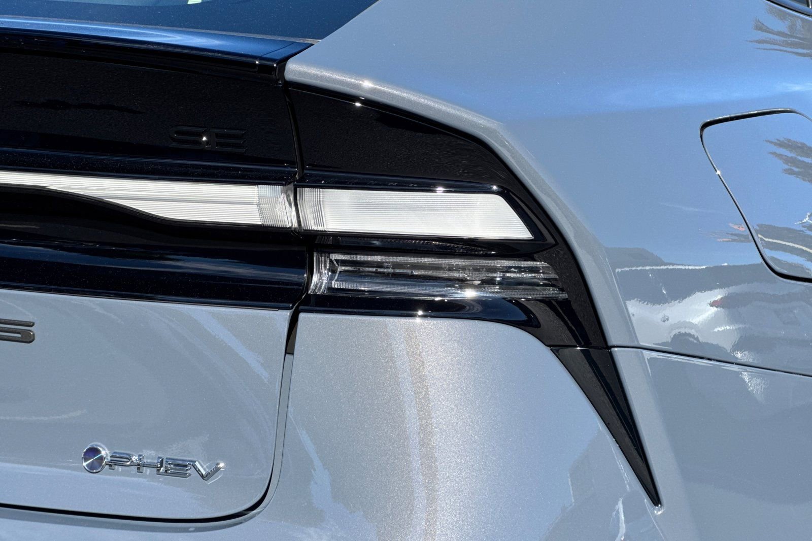 New 2026 Toyota Prius Plug-In Hybrid image 32