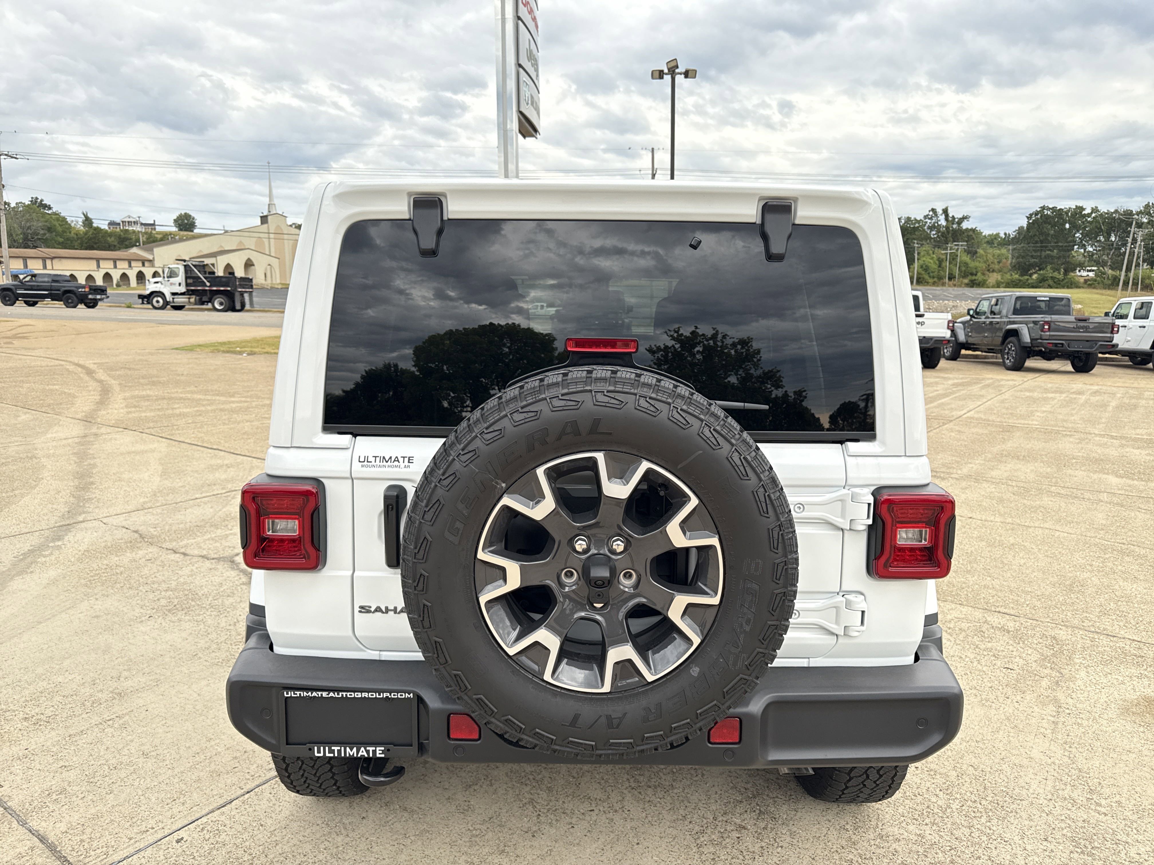 New 2025 Jeep Wrangler Sahara image 6