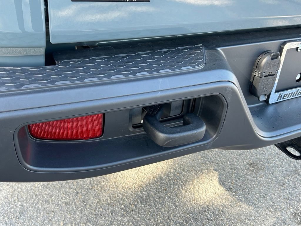 Certified 2025 Jeep Gladiator Sport AWD/4WD image 35