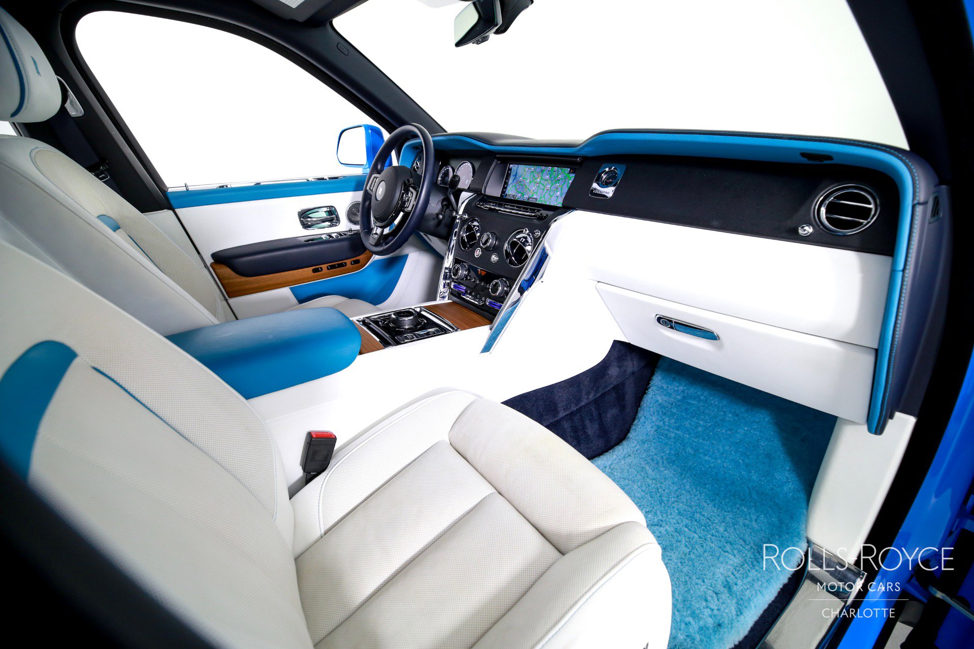 Used 2023 Rolls-Royce Cullinan image 33