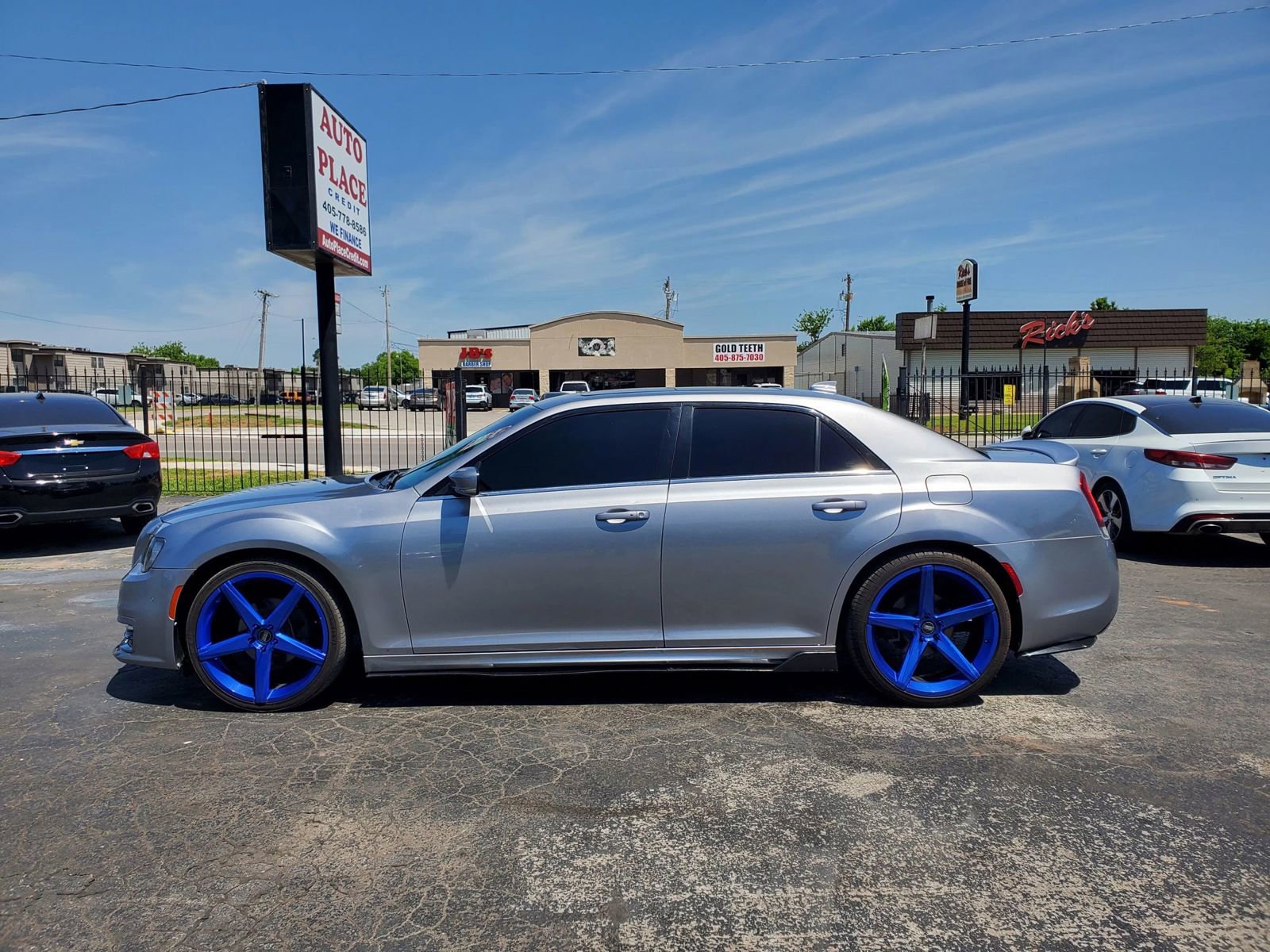 Used 2018 Chrysler 300 S w/ 300S Premium Group image 30