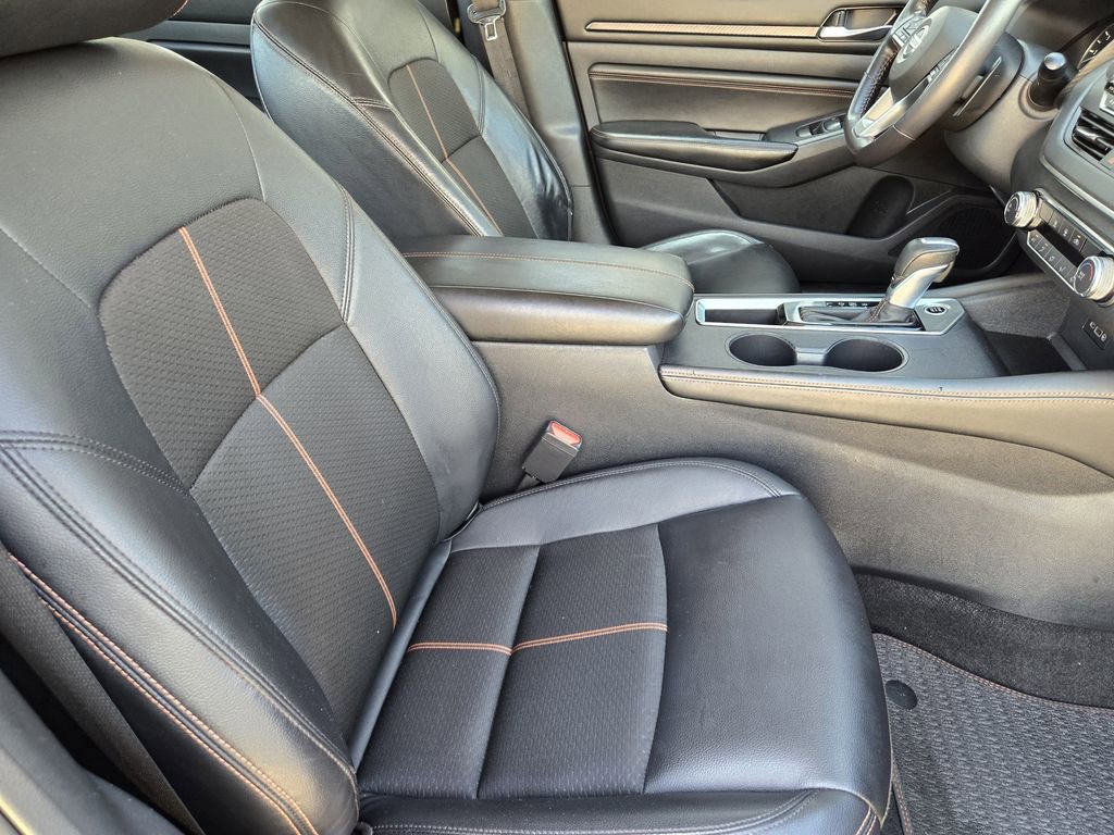 Used 2022 Nissan Altima 2.5 SR image 9