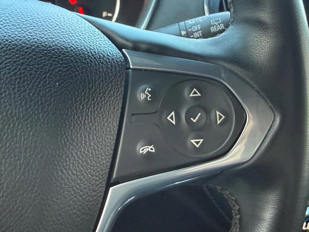 Used 2023 Chevrolet Traverse Premier image 23