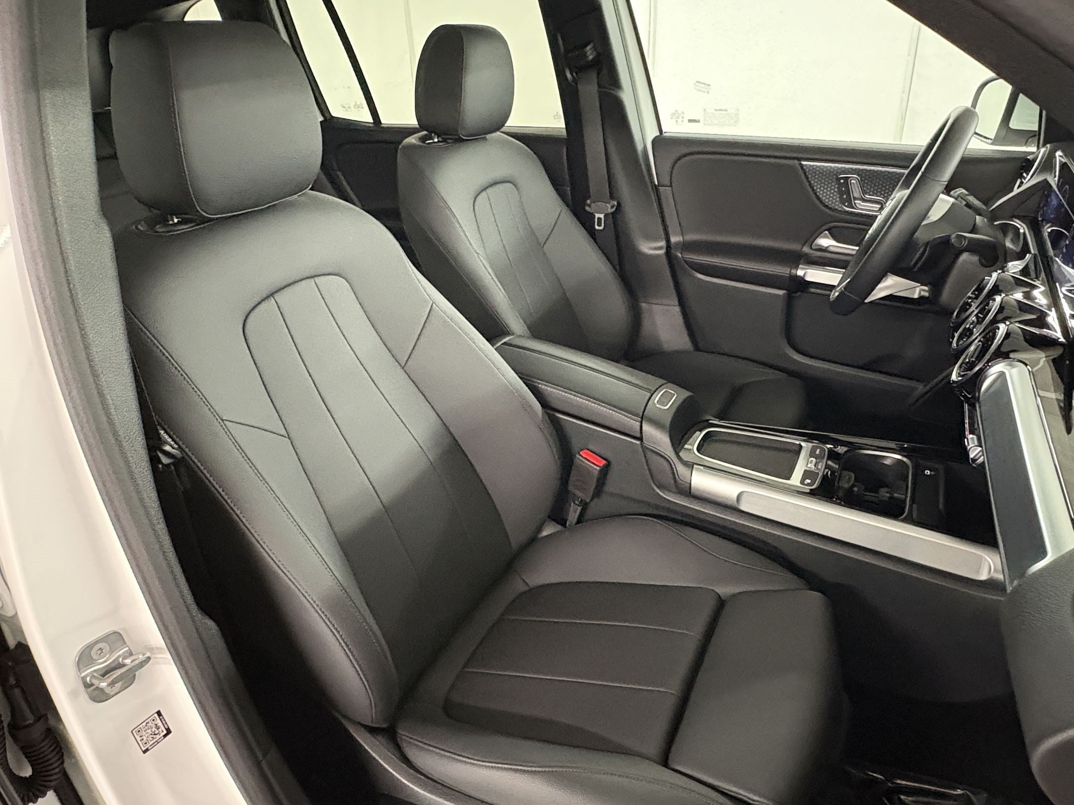Certified 2026 Mercedes-Benz GLB 250 image 34