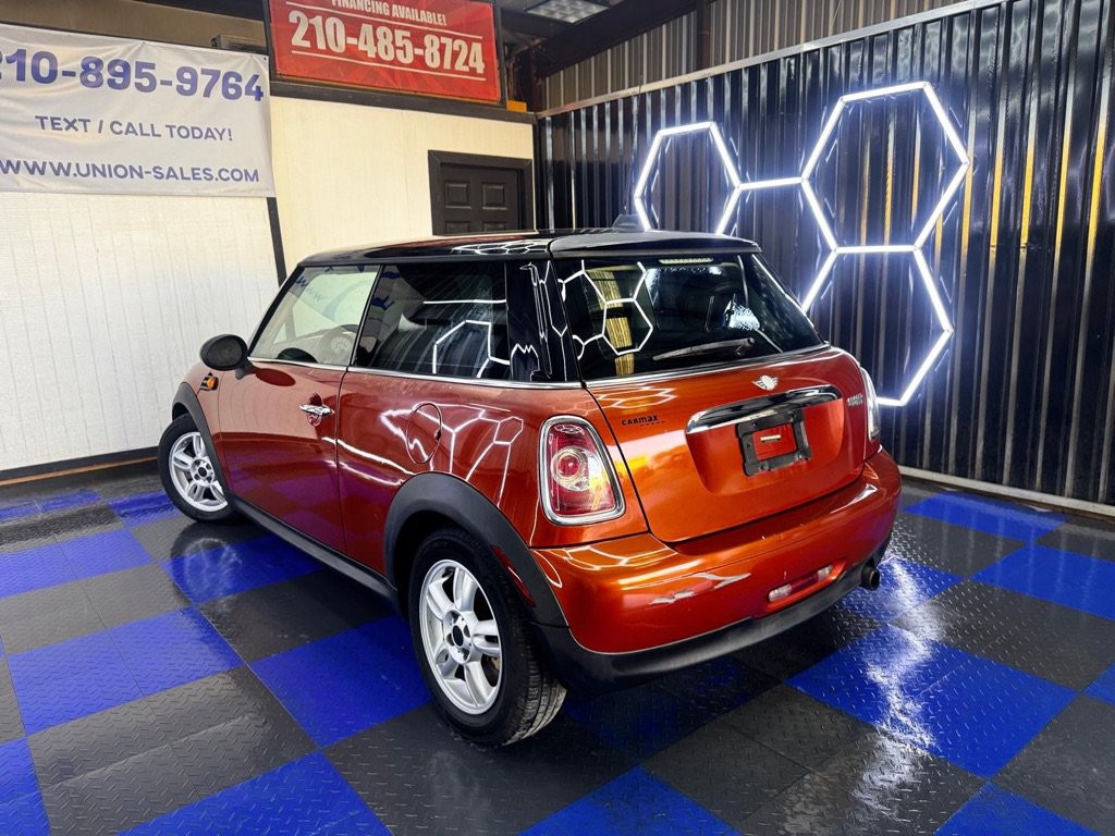 Used 2011 MINI Cooper Hardtop FWD image 15