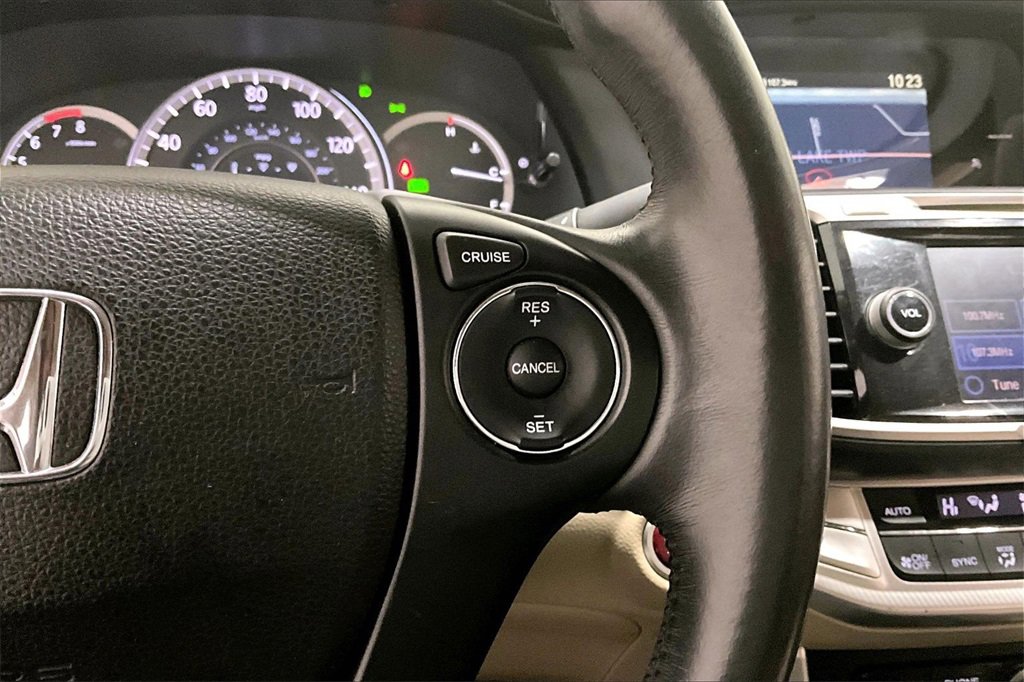 Used 2014 Honda Accord Touring image 12