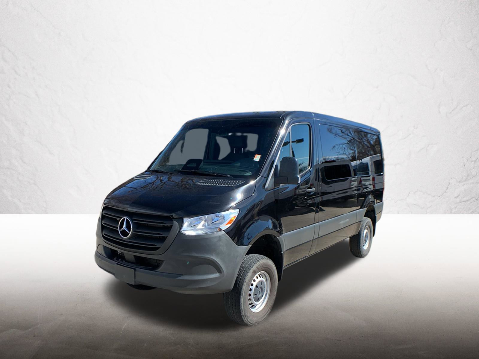 Used 2025 Mercedes-Benz Sprinter 2500 image 1