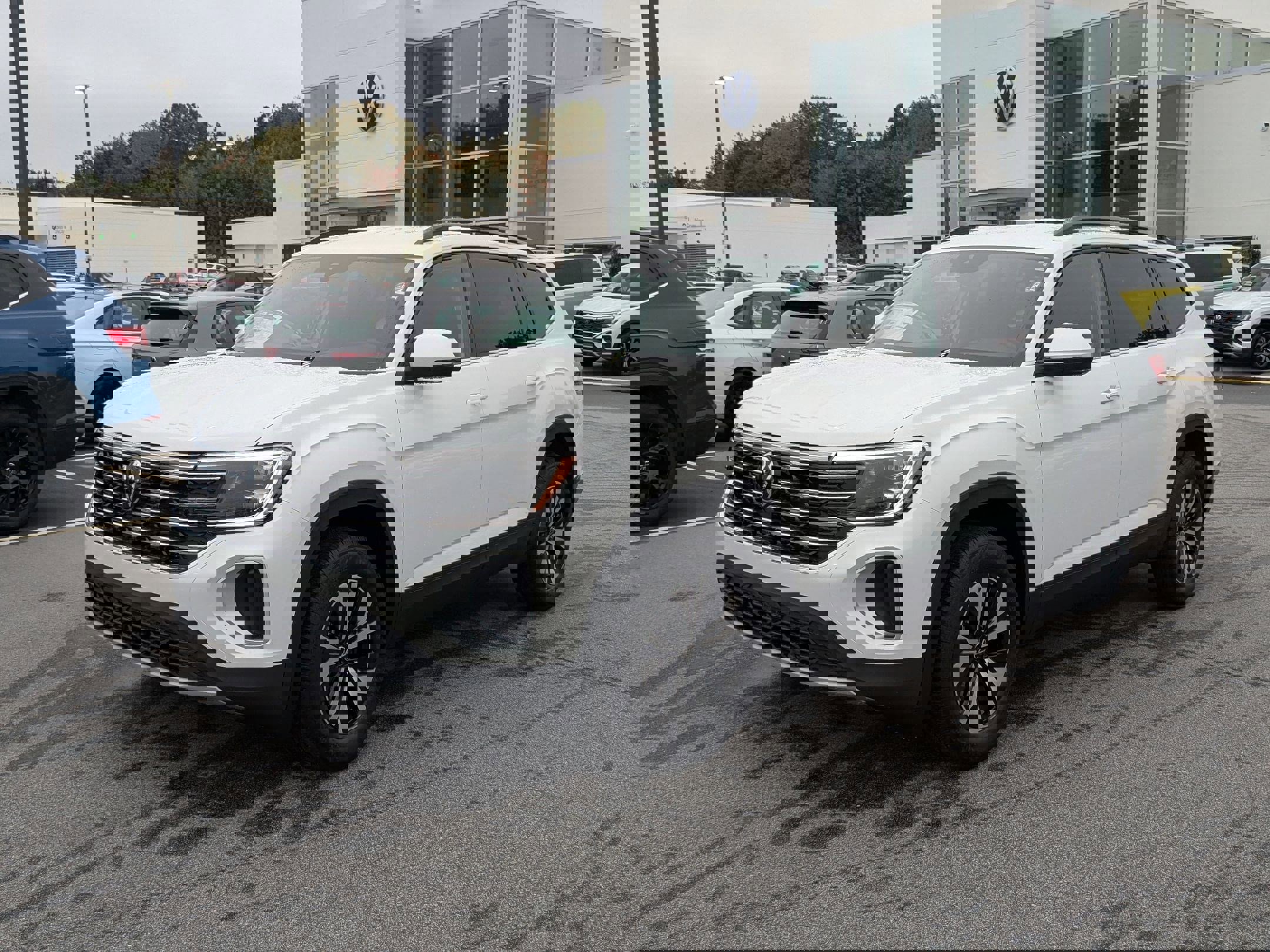 New 2026 Volkswagen Atlas SE image 7