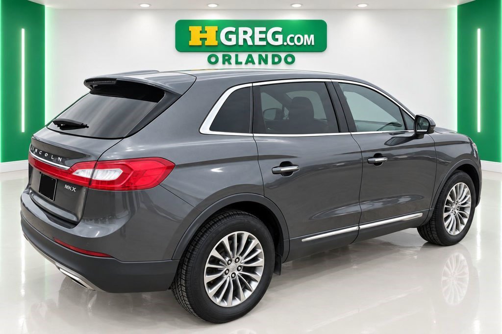 Used 2017 Lincoln MKX Select w/ Select Plus Package AWD/4WD image 6