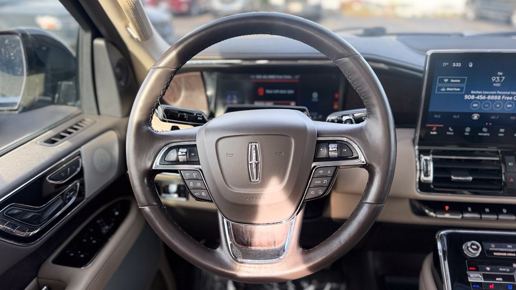 Used 2023 Lincoln Navigator L Reserve AWD/4WD image 13