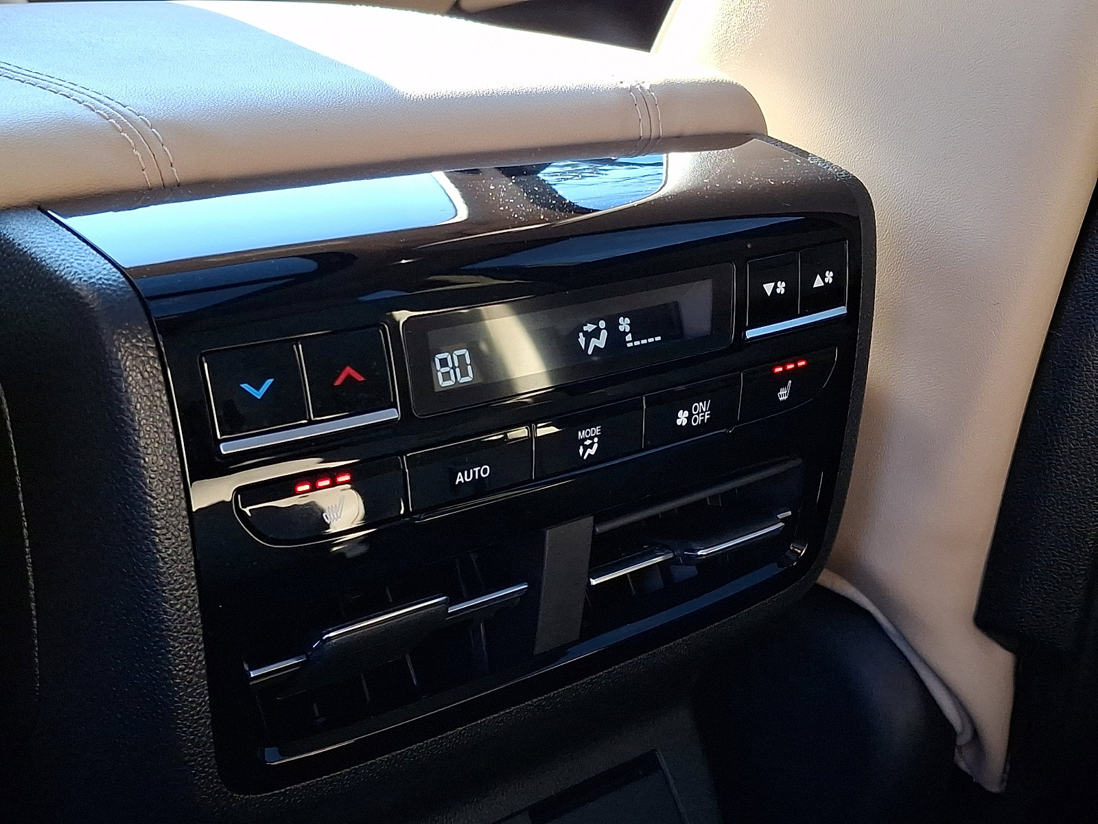 Used 2025 Acura MDX SH-AWD w/ Advance Package image 11