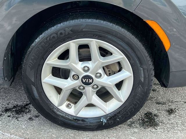 Used 2020 Kia Soul S FWD image 10