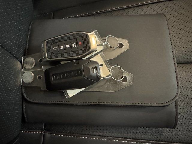 Used 2025 INFINITI QX60 Luxe FWD image 30