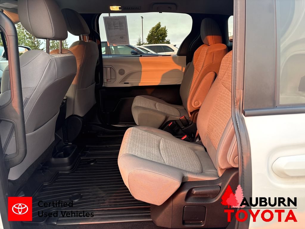 Certified 2025 Toyota Sienna LE AWD/4WD image 26