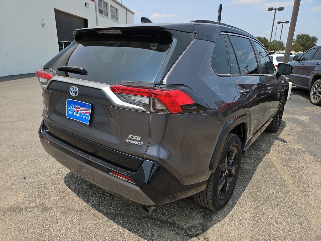 Used 2021 Toyota RAV4 XSE AWD/4WD image 10
