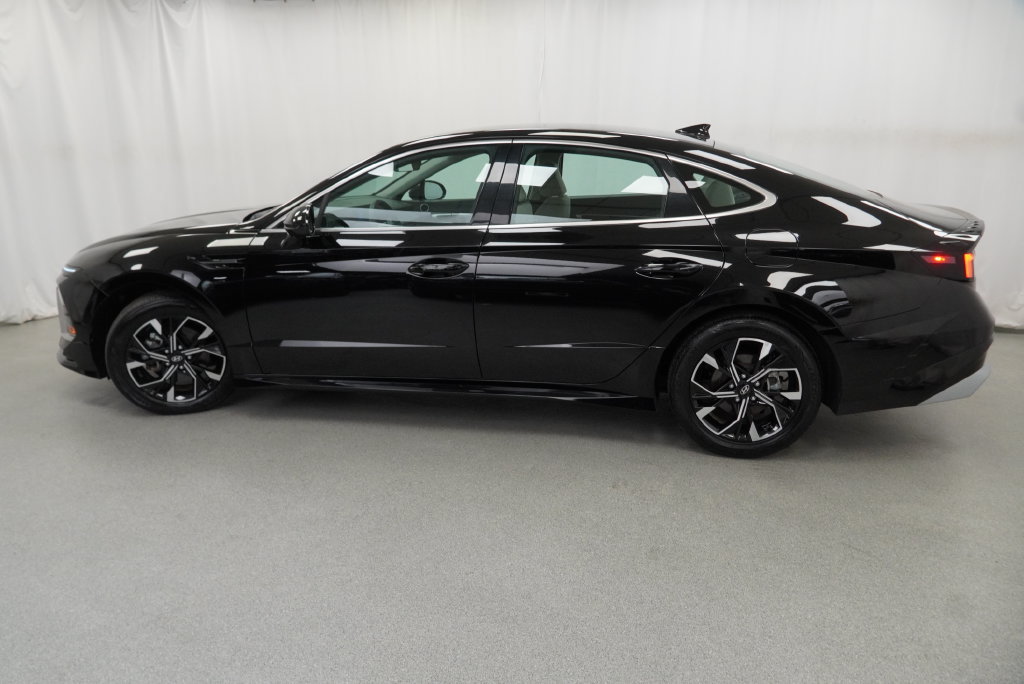 Used 2025 Hyundai Sonata SEL FWD image 6