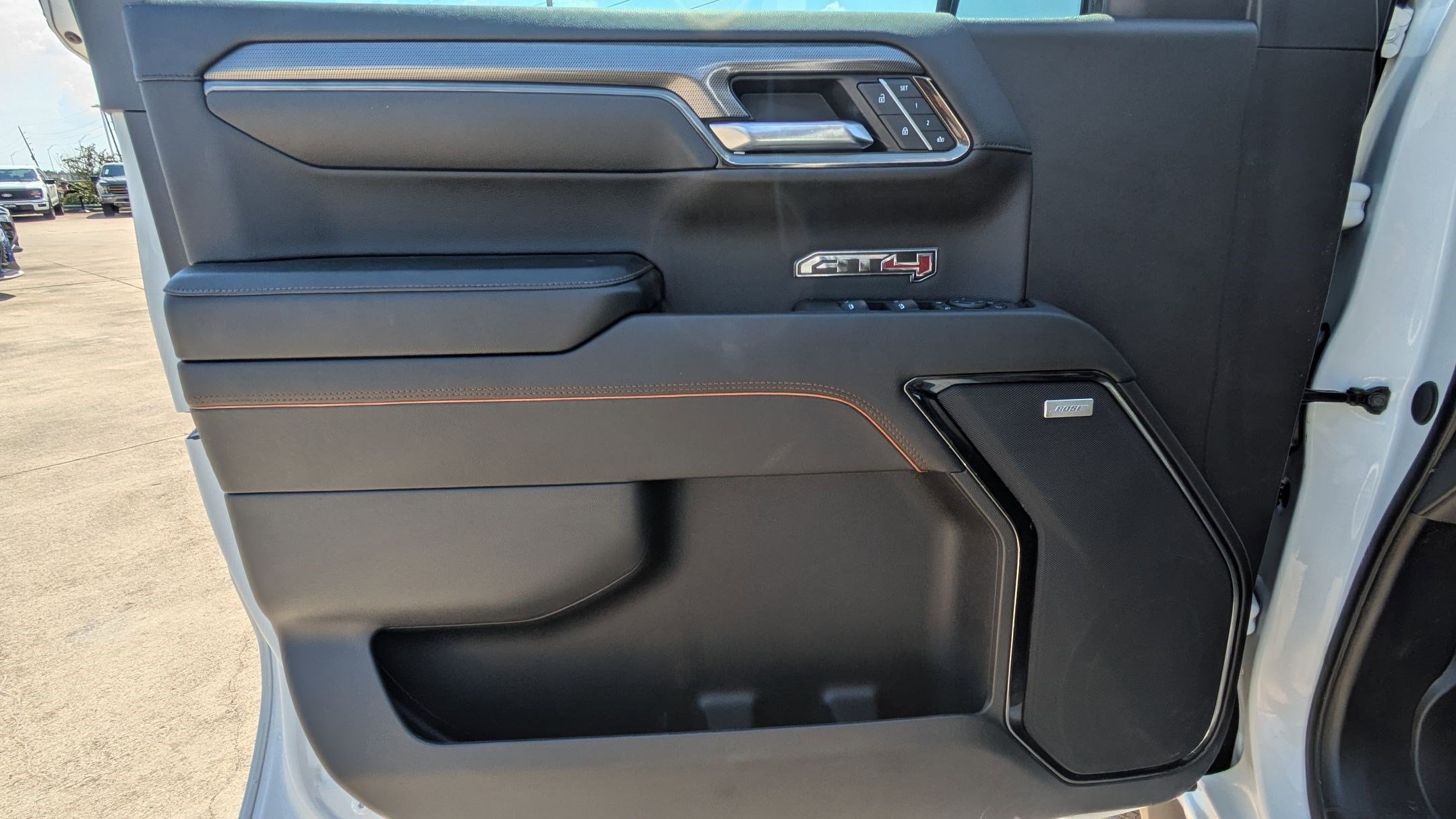 Used 2024 GMC Sierra 1500 AT4 image 16