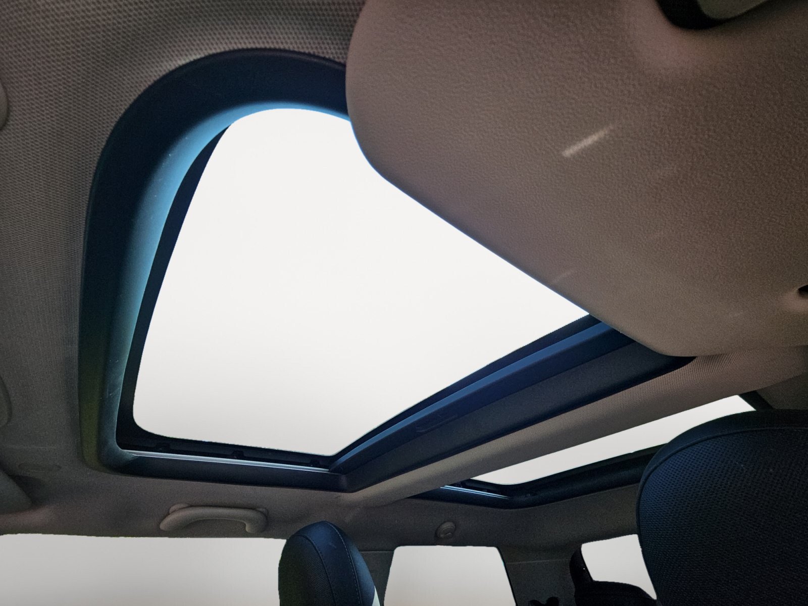 Used 2019 MINI Cooper S w/ Premium Package FWD image 15