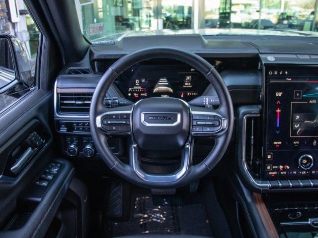 Used 2025 GMC Yukon XL Denali image 12