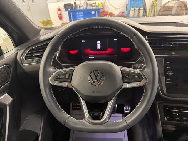 Used 2023 Volkswagen Tiguan SE R-Line AWD/4WD image 20